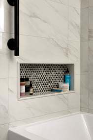 Bathtub with Grab Bar and Niche_2