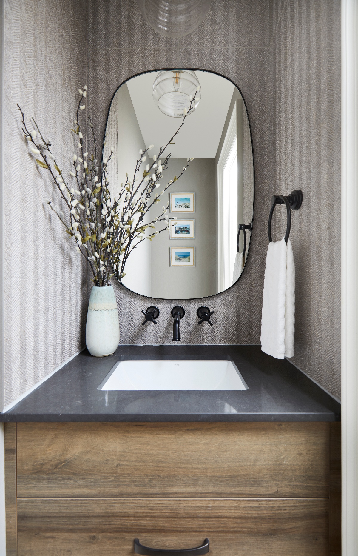powder room centered view-1